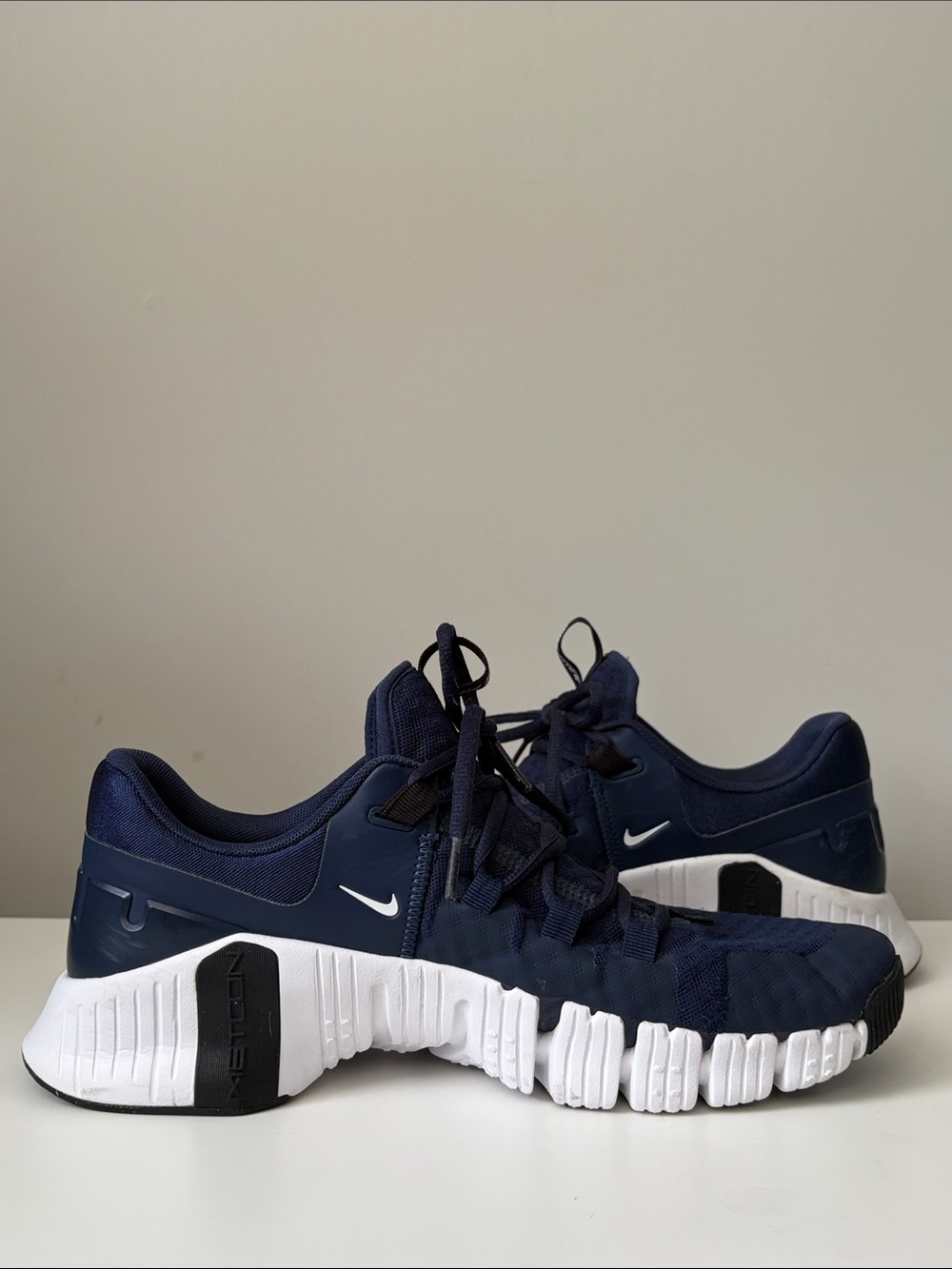 Nike Free Metcon 5, College Navy Blue and White, M 9.5 / W 11 - Picture 5 of 7